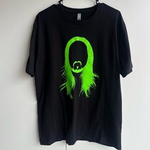 Steve Aoki. T-shirt. Black size extra large could condition front back print.